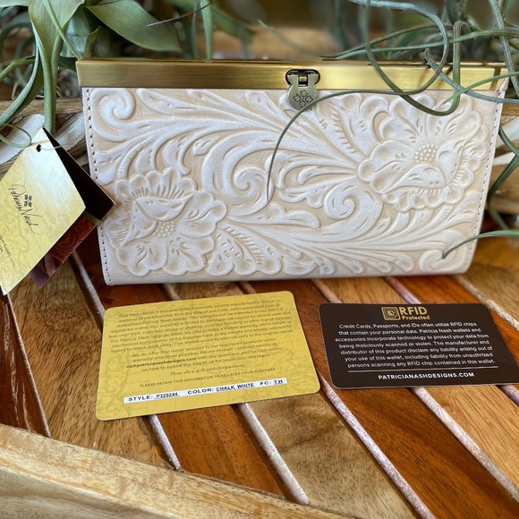 Patricia Nash Bags Patricia Nash Cauchy Wallet Burnt Tooled Chalk